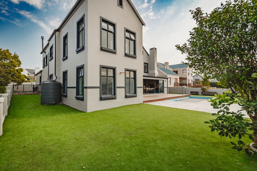 5 Bedroom Property for Sale in Kraaibosch Country Estate Western Cape